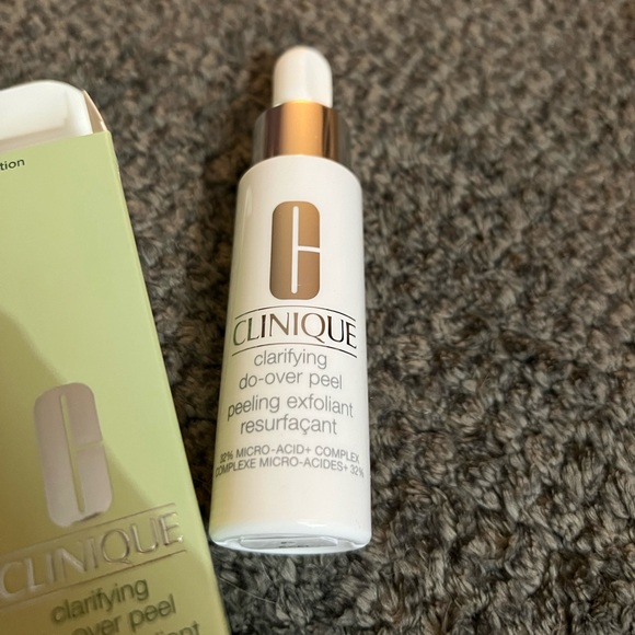 Clinique Clarifying Do-Over Peel - Picture 2 of 3
